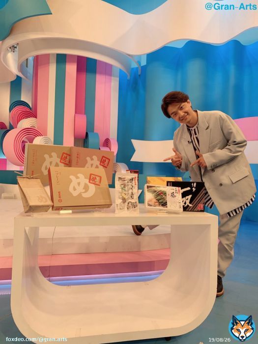 【#井上芳雄】おはようございます \u2600 今週で３回目の金曜日「#ZIP!」に生出演しました \ud83e\udd17 今日のプレゼンZIP!コーナーは、興奮冷めやらぬ「#TheDanceDay」の井上目線の裏側のお話をさせて頂きました！ 「福岡空港人気お土産ベスト3」特集では、見事、的中〜 \ud83d\ude06 \ud83d\ude4c 地元・福岡愛を証明できました \u2763\ufe0f笑