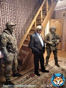 Попавсь, підор.  'СБУ задержала главу 'Мотор Сич' Вячеслава Богуслаева  По предварительным данным, у него дома прошли обыски, а после этого под конвоем доставили в Киев. Богуслаева подозревают в поставке деталей к самолетам и вертолетам ВКС РФ. Ему гу грозит пожизненное заключение.'