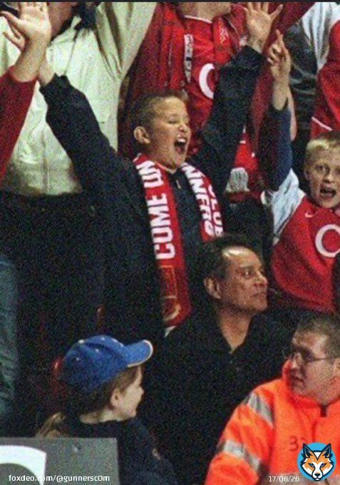 Harry Kane winner to help The Arsenal. Football heritage.