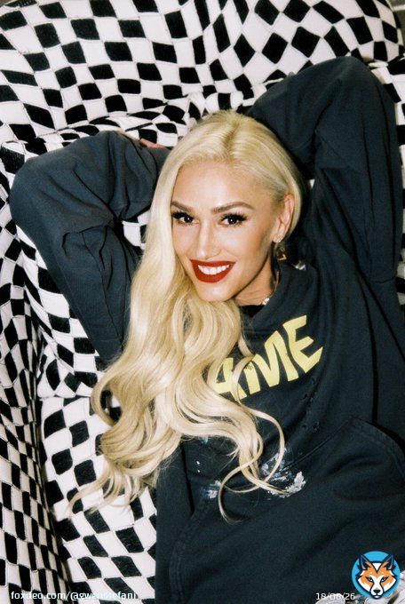 cheesin&rsquo; bc today is the day!!  can&rsquo;t wait 2 perform and see uuuu, @theamexgolf !!