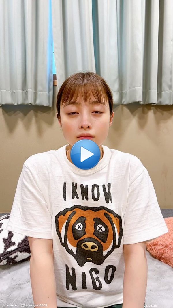 400万人って何人だぁーーー！！笑 皆さんいつも見て頂きありがとうございます \ud83e\udd70 それを記念して、、 久々にインスタライブします \ud83d\ude0a 20日の夕方頃にしよーかなーと思ってます。。！ 時間は決まったらインスタでお知らせしますね〜