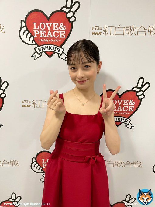 ついに明日！NHK紅白歌合戦！ 決まってからあっという間で、リハとかも一瞬で終わったような感覚です。 とにかく豪華で紅白ならではの演出が沢山詰まっていて、今から凄くワクワクしてます。大晦日のお祭りを楽しみましょ〜！ 19:20〜皆様ぜひご覧下さい！ みんなでシェアしてください\u266a