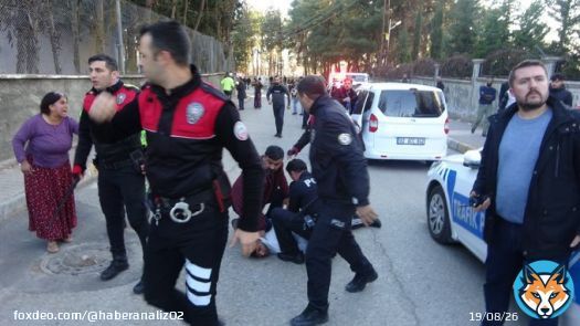 Adıyaman'da iki grup arasında kavga: 10 g&ouml;zaltı, 3 yaralı  - Videolu Haber    Twitter G&uuml;ndemi :  #Cumhurdan100Bin&Ouml;ğretmen              #AdilZamİnsancaYasam              OlurdaBeni BirgunOzlersen