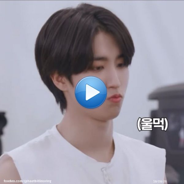 han jisungs sulky face when he was getting scolded by his binnie hyung PLEASE HE IS A BABYGIRL!