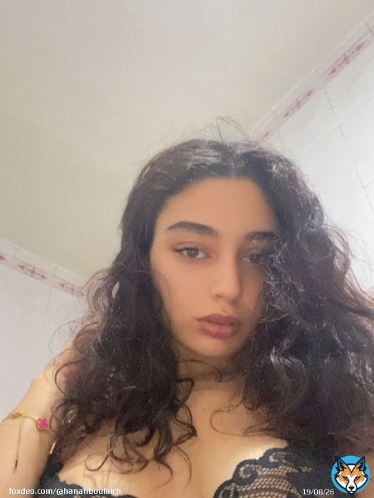 Photo by Hanan \ud83e\udd70 on January 25, 2026. May be a selfie of one or more people, long hair, top and text.