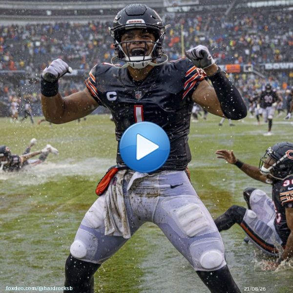 Justin Fields has:  \u25aa\ufe0e More rush TD than Christian McCaffrey \u25aa\ufe0e More rush yds than Dalvin Cook \u25aa\ufe0e As many pass TD as Tom Brady \u25aa\ufe0e Higher pass rating than Dak Prescott  Redefining DUAL-THREAT #DaBears