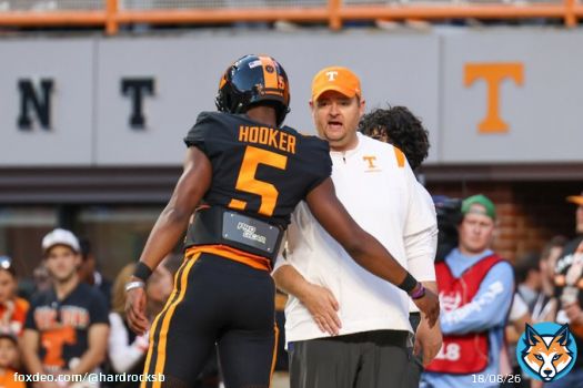 \u25aa\ufe0e Tennessee BEAT Alabama  \u25aa\ufe0e Vols are 5-1 vs ranked teams, Bama is 3-2 \u25aa\ufe0e Bama lost to LSU, Vols BEAT LSU \u25aa\ufe0e Tennessee BEAT Alabama   In what world does Bama get in over Tennessee?