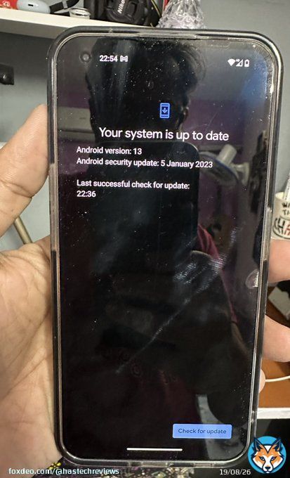 What's wrong with #nothingphone1 #Android13 #update  @nothing @getpeid Earlier I didn't have issue of restarting automatically but After Android 13 update. Please review Nothing Phone1 than other brands #nothing