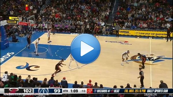 Kyle Lowry comes up HUGE in the clutch!