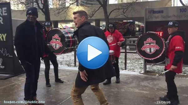 'you must be wonderboy dancin with kamaru usman in front of a drumline in toronto if u think we fuckin'  me: