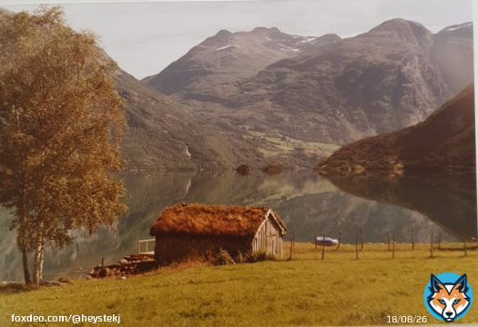#strynsvatten #Norway #Norge #beautifulNorway #photography #PhotoChallenge2023September #Pentax #nature #NaturePhotography #landscapephotography #reflections #PhotographyIsArt #fotografia #fotodelgiorno #mountains #photoeveryday #photographylover