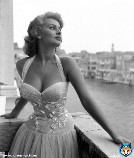 Sophia Loren on a terrace overlooking the Grand Canal in Venice, 1955.  Photo by Archivio Cameraphoto Epoche.