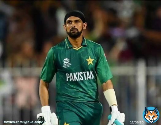 Pak middle order is incomplete without Shoaib Malik we can't rely on Chacha iffi, Asif Ali and Khushdil Shah we need senior pro like Malik who can play according to the situation and hit biggies when required  #AsiaCup2022 #PakVsInd #IndiaVsPakistan Wasim Akram Fakhar Zaman