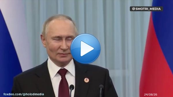 Путин: Илья Яшин &mdash; это кто такой?  У Путина спросили, не слишком ли &laquo;зверский&raquo; приговор вынесли Илье Яшину. &laquo;Яшин &mdash; это кто такой? <...> Вмешательство в деятельность судов считаю недопустимым&raquo;.  Объясняем, кто такой Илья Яшин: