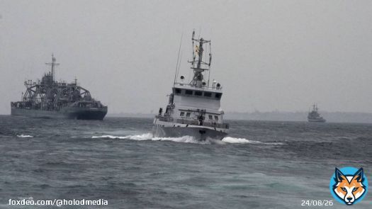 В Минобороны заявили, что ВСУ попытались атаковать корабль &laquo;Приазовье&raquo; Черноморского флота.  По нему были выпущены шесть катеров-беспилотников, которые были уничтожены, утверждают в Минобороны