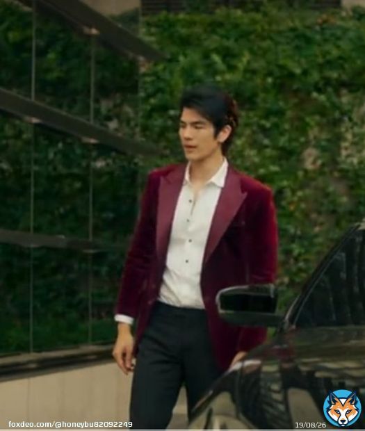 The fact that in ep 5 whenever kinn behaved badly with porcshe he was dressed in red clothes but only when he got some senses and when to porsche to apologize to him he was dressed in blue  #KinnPorscheTheseries #KinnPorscheEP6  #KinnPorscheEP5