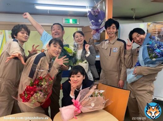 ／ 『#星降る夜に』 最終話 今夜9時 ＼  ポラリス、クランクアップ  個性豊かで いつも明るくハッピーな会社  今夜は総出で大事な'遺品整理' よる９時お見逃しなく！  第８話 見逃し配信中   #千葉雄大 #吉柳咲良 #若林拓也 #宮澤美保 #ドロンズ石本 #水野美紀