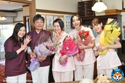 ／ 『#星降る夜に』 最終話 今夜9時 ＼  チームマロニエ、クランクアップ  麻呂川院長をはじめ 温かく、いつでも帰れる、 みんなのお家のようなマロニエ  最高のチームでした  第８話 見逃し配信中   #猫背椿 #長井短 #中村里帆 #光石研