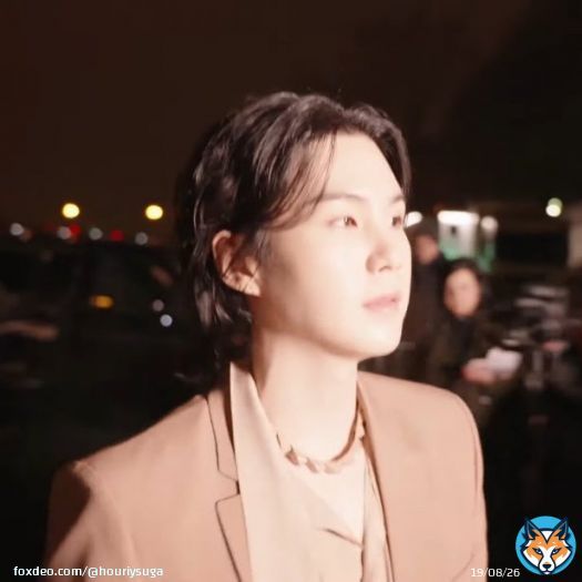 he looks angelic like really  #SUGAxValentinoCouture #SUGAValentinoDiVas  HAUTE COUTURE WITH SUGA