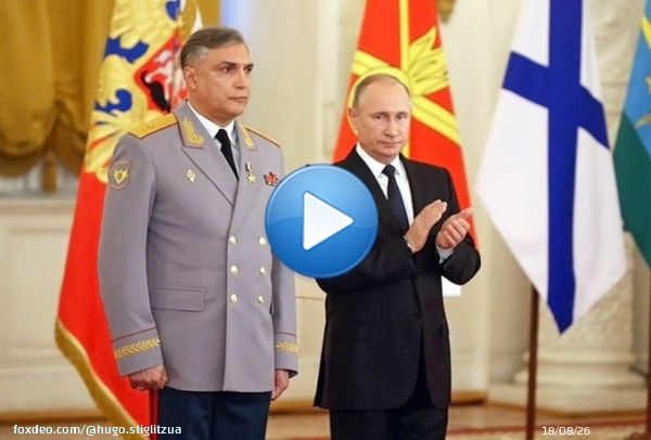 Заместитель главнокомандующего сухопутных войск Российской Федерации генерал Матовников решил показать, что потеряла бездуховная Гейропа и Пендосия, когда отказалась от, предложенной Россией, духовности. Слили видео, где боец за скрепы трясет своим &hellip;  Нихуя не удивлён