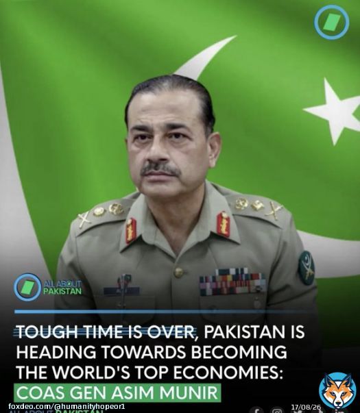 Why is the COAS of Pakistan commenting publicly on the nations economy.?That is not his job.  #PakistanUnderSiege