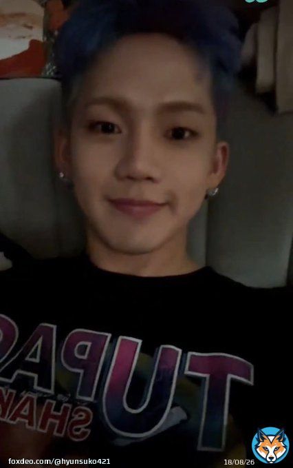 최애에게 본계 들켰을때 ────────────────── 최현석: 우울할 때마다 읽어봐도 돼?   이런 얼굴로 물어보면 뭐 어떻게 해야하나