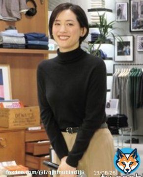 &ldquo;綾瀬はるか&rdquo;､､､､いや多分似せてる　店員さん( ≖ิ‿≖ิ )
