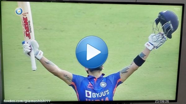 What a Player....  Loved the helicopter shot  #GOAT???? #ViratKohli???? #INDvSL #3rdodi #46th #MSDhoni???? #helicopter