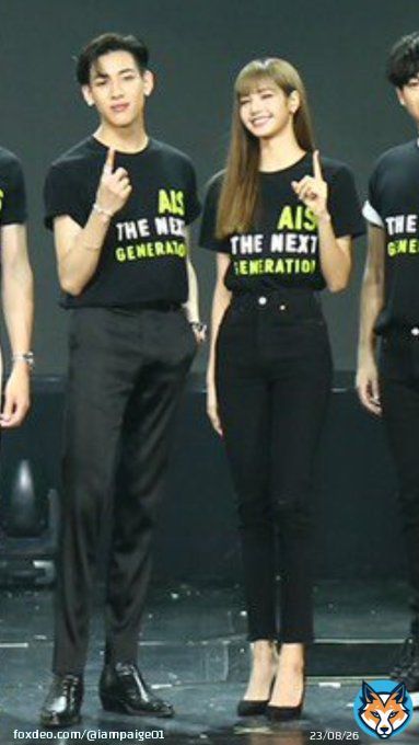 If you thought, Lisa's legs are longer...   how about Bambam's...   #AIS5Gที่1ตัวจริงxBAMBAMLISA