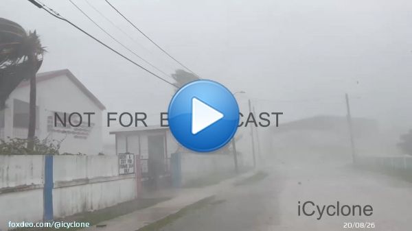 Here&rsquo;s a small taste of #Hurricane #LISA&rsquo;s front eyewall in #Belize City, shot just after 2 pm. For a Cat 1, it had a decent kick.