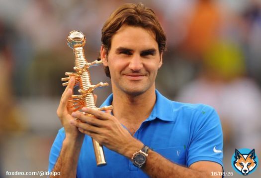 List of players to win the most titles in a M1000 tournament both on caly courts and hard courts:  1. Roger Federer.  End of list.  #RForever