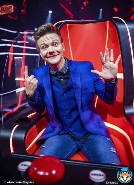 O Tel&oacute; assim esperando ganhar pela 7&deg; vez pra subir o s&eacute;timo dedo #TheVoiceBrasil