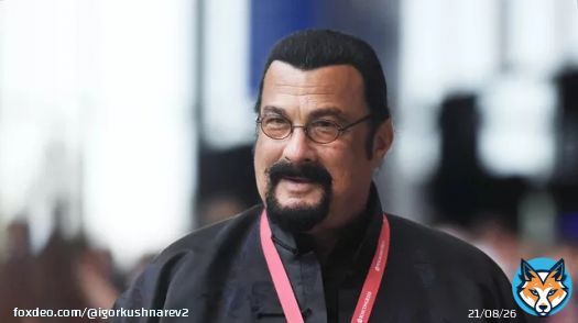 Актёр Стивен Сигал заявил, что больше половины американцев любят русских и Россию.