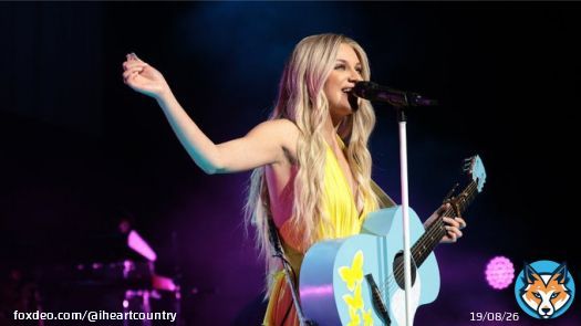 Are you going to put your heart first and see @KelseaBallerini on tour?