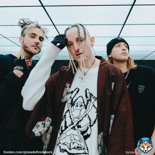 Giving thanks to @chaseatlantic for all the music. This year I couldn't stop listening to PLEASE STAND BY [Feat. DE&rsquo;WAYNE & Xavier Mayne]. #SpotifyWrapped