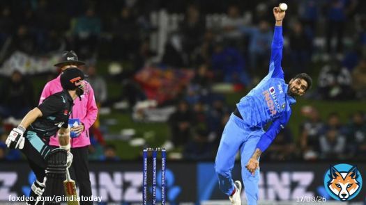 Deepak Hooda didn't get a chance to do anything in Hamilton as the match was washed off after around 13 overs.  #NZvIND #SanjuSamson