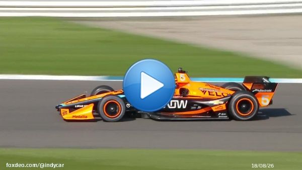 The  back at it again.   #INDYCAR // @PatricioOWard