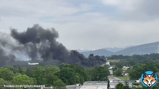 (Фото) Голем пожар на аеродромот во Женева: Сите летови се прекинати -
