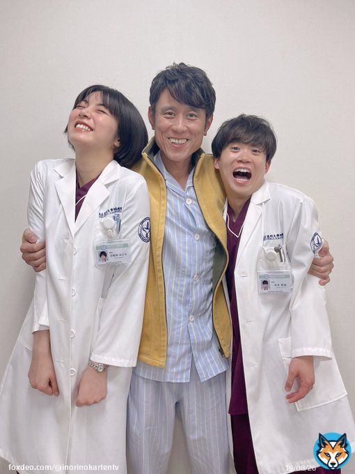 #祈りのカルテ 12/17(土)夜10時  ＼いよいよ明日【最終回】放送／  ダブルでぎゅっ  視聴者として見ていた 広瀬さん(原田)との初対面に 「思ってたより力が強くて びっくりした！元気だった〜よかった〜」とエライザさん(笑)  #広瀬さんのぎゅっとシリーズ #池田エライザ #矢本悠馬 #原田泰造