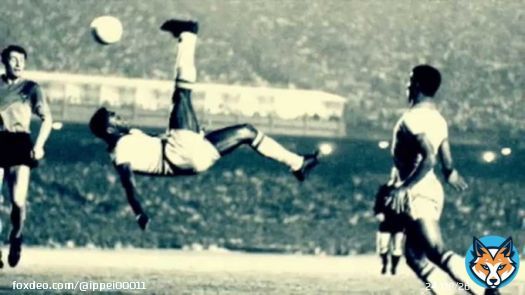 【サッカーの王様、ペレ氏死去】 昨日12/29(木)、サッカー史上もっとも偉大な選手の1人 #ペレ が82歳で亡くなりました  W杯の決勝で得点した10代の選手は、ペレさんとエムバペの2人だけ  そして、ワールドカップを3回優勝した唯一の人  #Pele が身に着けるまで、10番はただの番号だった