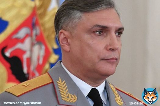 Новый компромат на замглавы Сухопутных войск РФ появился спустя всего пару часов после резонансного видео. В переписке любовник отправил генералу свое полуобнаженное фото Матовников попросил написать ему позже, так как находится с докладом у 'первогоо'.