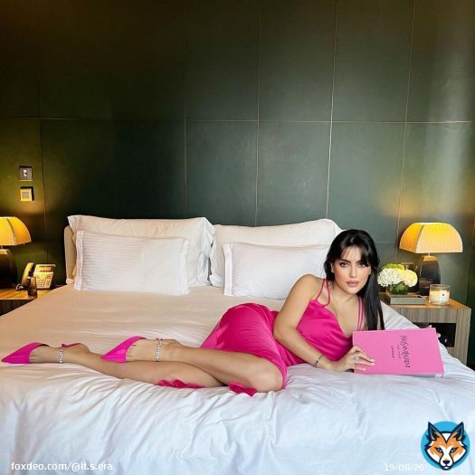 IF I EVER LET MY HEAD DOWN, IT WILL BE TO ADMIRE MY SHOES\ud83c\udf80Pink\ud83c\udf80&bull;&bull;&bull;&bull;&bull;&bull;&bull;&bull;___________________________#otdd#fashioninspo#pinkpinkpink#alexanderwang#alexanderwangshoes#dubailife#burjkhalifa#lux#luxurylifestyle#outfitinspo#unitedarabemirates#armanihoteldubai
