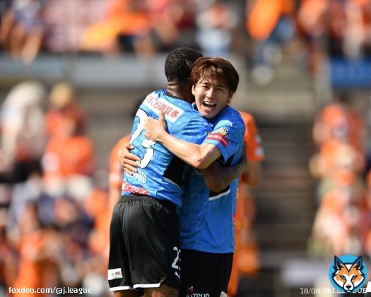 #川崎フロンターレ は #脇坂泰斗 選手の1ゴール1アシストで勝利 \u2728 ゴール後にはゴールパフォーマンス｢ズィーヤ｣を披露しました \ud83d\ude33  @wyasuto0611 @frontale_staff  #Ｊリーグ #清水川崎F