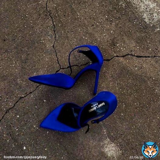 The color I love \ud83d\udc99#ysl #yslshoes #saintlaurent