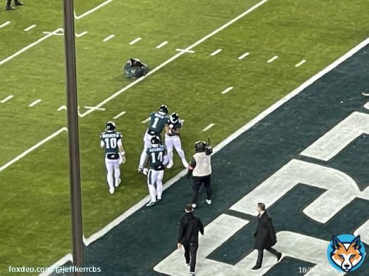 QB1 takes the field.   Jalen Hurts was hyped coming out of the tunnel.   #Eagles #FlyEaglesFly