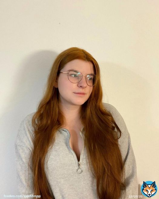 Ich bin endlich auf dem Weg der Besserung. Gestern ging es mir leider schlechter als am Samstag deswegen kam auch nichts. Ich hoffe euch gehts allen gut. Heute mal ohne Make-up ich hoffe ich seh nicht ganz wie eine Leiche aus.*********************************************#girl #m&auml;dchen #asthetics #cute#redhead #nature #natur #Deutschland #germany #curvymodel #curvy #bruenettegirl #brownhair #happy #freunde #friends #sun #lqbt #bayern #bavaria #gamergirl #twitch #twitchgermany #hair #nomakeup