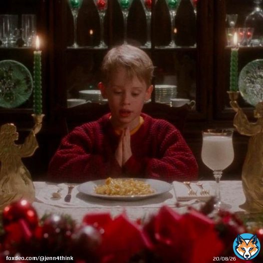 como pode esquecerem de mim serem os melhores filmes de natal do mundo e meu confort movie desde de 2020