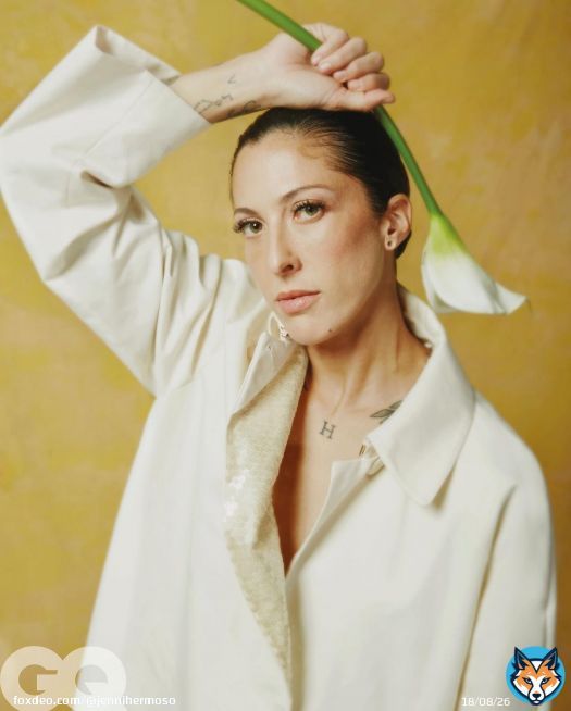 No he podido asistir a la gala de @gqspain , pero como ya he dicho en directo, gracias por cuidar cada palabra, por hacerme part&iacute;cipe de esta familia y por el trato tan bonito que me hab&eacute;is dado.Ha sido un aut&eacute;ntico placer \u27644\ufe0f\ud83d\udd25