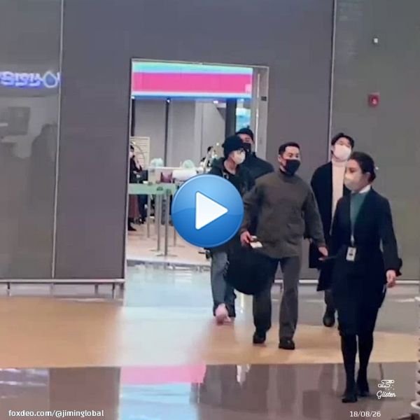 The cuteness level is at 100%  This airport look is definitely one for the books! Our beloved Mimi.   HAVE A SAFE FLIGHT JIMIN