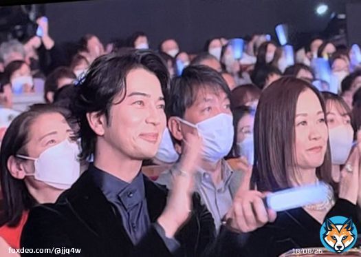 5人の長いお辞儀は然ることながら、最後潤くんの笑顔と、画面が切り替わってもずっとキンプリに視線を向けてた翔くんでさらに泣いた   #キンプリ  #紅白  #KingandPrince #ichiban